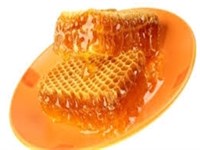 عسل، مغزدانه‌ها و سیب و هویج کلسترول خون را پایین می‌آورند